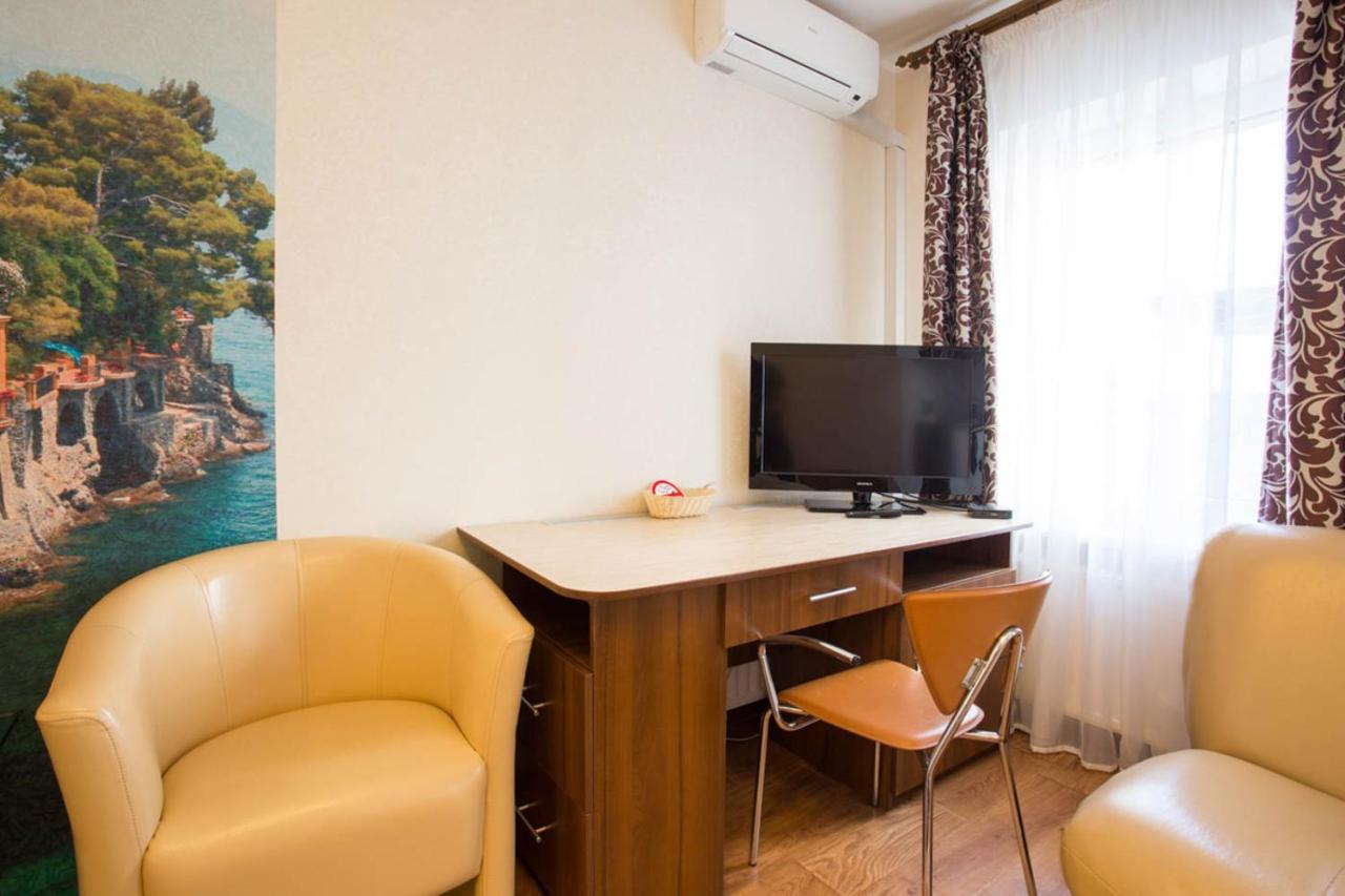 Excellent studio apartment in the Center - Kravtsova lane 13B Charkiv Esterno foto